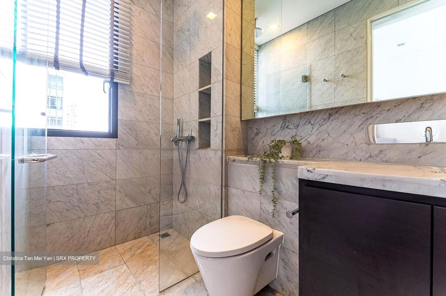 Sui Generis (D10), Condominium #445723231